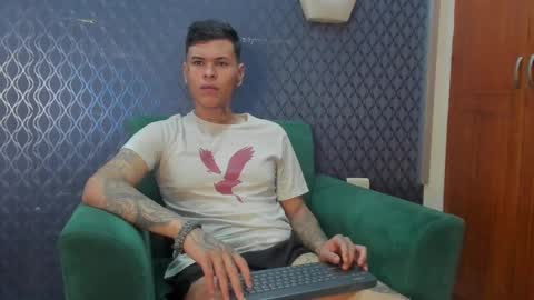 Snapshot of jamesinked_ chatting on October 6, 6:23 pm Jamesinked  online show from October 6, 6:23 pm