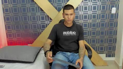 Snapshot of jamesinked_ chatting on January 7, 1:54 pm Jamesinked  online show from January 7, 1:54 pm