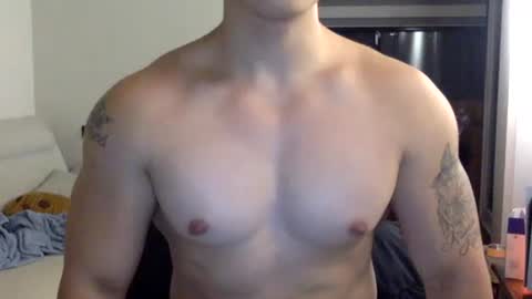 jamesmo820913 online show from March 10, 4:46 pm