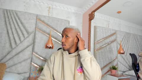 James  online show from February 3, 12:25 pm