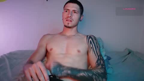 jamesss____ online show from October 28, 3:53 am