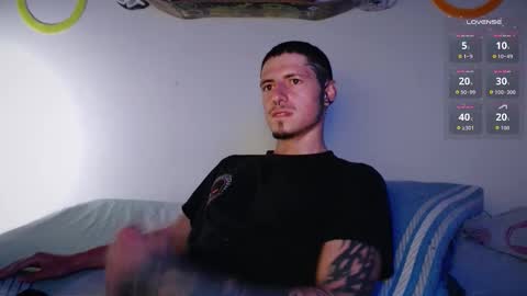jamesss____ online show from October 24, 3:52 am