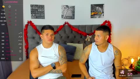 janomar01 online show from December 18, 6:25 pm