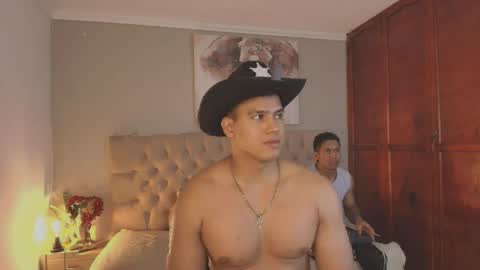 janomar01 online show from April 18, 7:58 pm