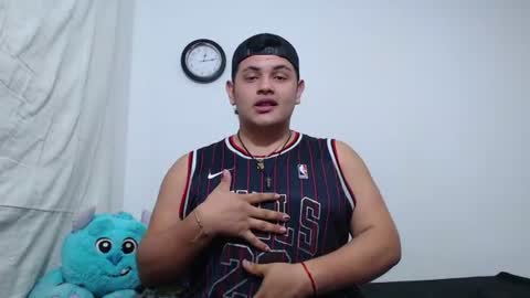 jason_boy_ online show from June 29, 5:13 am
