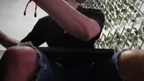 JKing  online show from March 1, 3:32 am