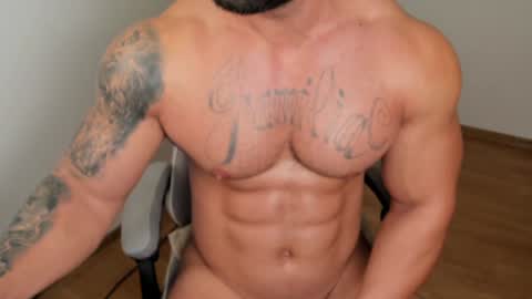 Snapshot of jaxonhunk chatting on December 15, 6:40 am JaxonHunk online show from December 15, 6:40 am