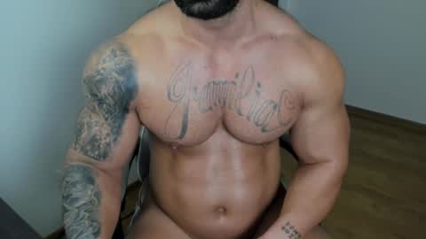 Snapshot of jaxonhunk chatting on February 16, 11:37 pm JaxonHunk online show from February 16, 11:37 pm