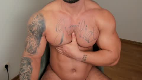 Snapshot of jaxonhunk chatting on February 2, 4:37 am JaxonHunk online show from February 2, 4:37 am