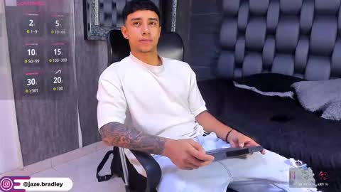 jaze_bradley online show from September 16, 11:33 am