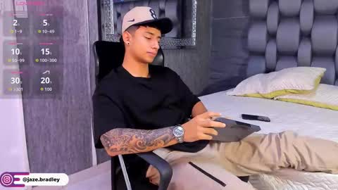 jaze_bradley online show from September 24, 11:30 am