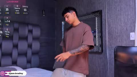 jaze_bradley online show from October 21, 11:35 am