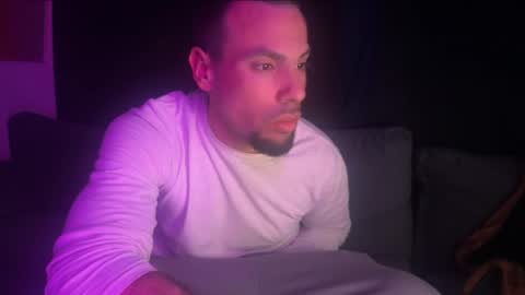 JcMax305 online show from March 26, 9:13 am