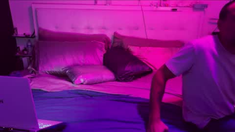 JcMax305 online show from April 15, 2:33 am