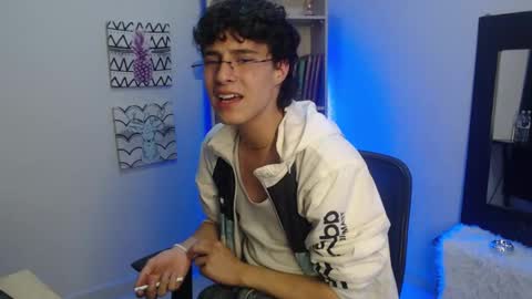 Snapshot of jeam_hot chatting on January 11, 10:40 pm jeam_hot online show from January 11, 10:40 pm