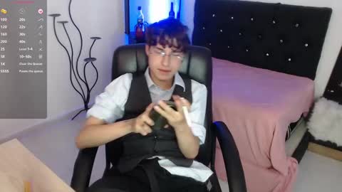Snapshot of jeam_hot chatting on September 15, 9:27 pm jeam_hot online show from September 15, 9:27 pm