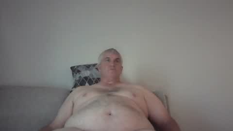 dadbody71 online show from May 9, 1:17 am