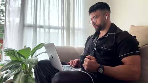 Jeremy online show from June 3, 12:29 pm