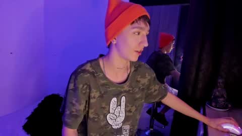 jero independent model online show from January 5, 1:35 am