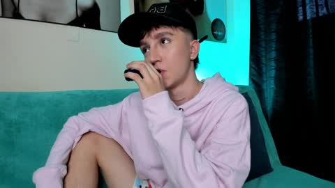 jero independent model online show from December 4, 9:57 pm