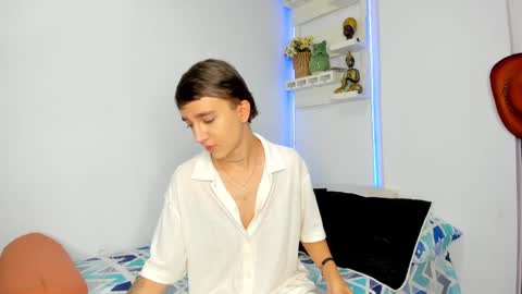 jero independent model online show from October 1, 2:54 pm