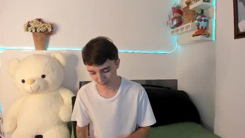 jero independent model online show from April 8, 6:46 am