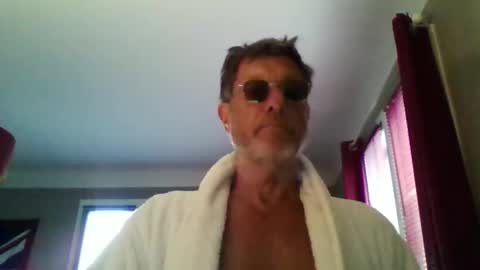 jerflor online show from May 4, 3:47 pm