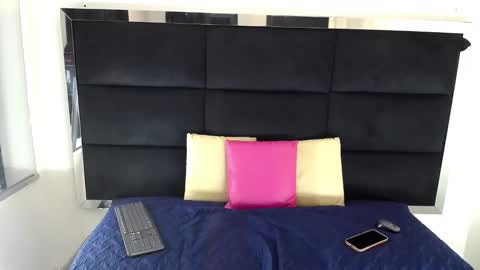 Snapshot of jerom_xx chatting on October 20, 7:29 pm Jerom xx online show from October 20, 7:29 pm