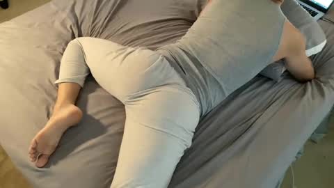 Snapshot of jessesbubble chatting on September 18, 7:49 pm Jesse online show from September 18, 7:49 pm