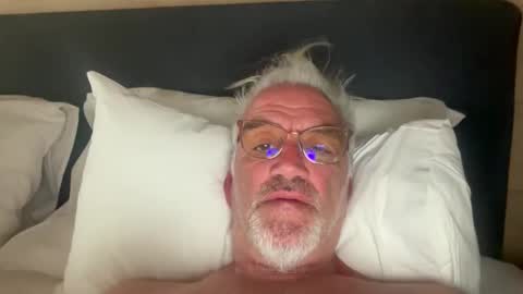 jewlronny online show from March 5, 6:26 pm