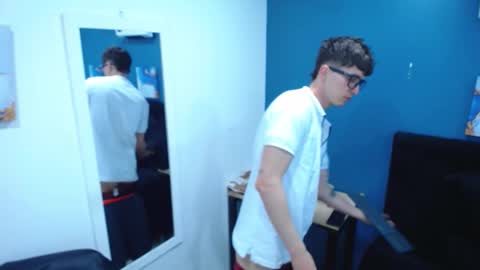 Jheampiero online show from November 10, 3:17 pm