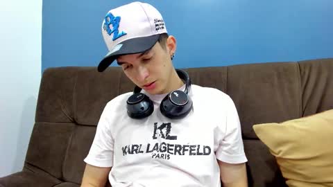 Jheampiero online show from February 3, 9:53 pm