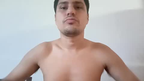 Snapshot of jhon_0511 chatting on February 23, 10:31 pm Jhon online show from February 23, 10:31 pm