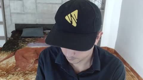 jhontorres018 online show from March 3, 7:21 pm