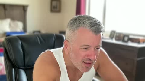 Dad of Three online show from December 31, 9:50 pm