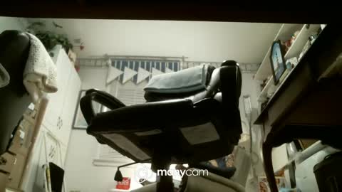 jimwellhung online show from January 19, 4:12 am