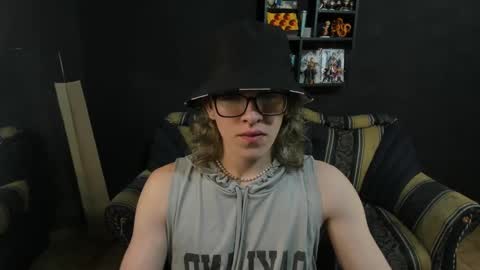 Snapshot of jinnbook chatting on January 7, 6:39 am JinnBook online show from January 7, 6:39 am
