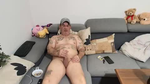 jirkasoukr online show from March 7, 5:38 am