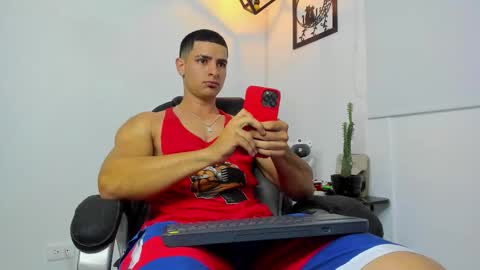 IGJmortton online show from January 10, 11:47 am