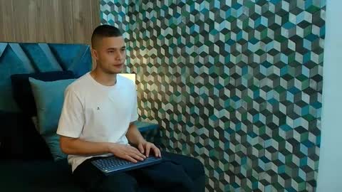  Joao online show from April 25, 9:12 pm