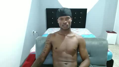 joao_leao online show from December 5, 8:16 pm