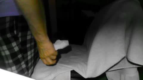 Snapshot of joe1086 chatting on January 1, 12:53 am Just Strokin online show from January 1, 12:53 am