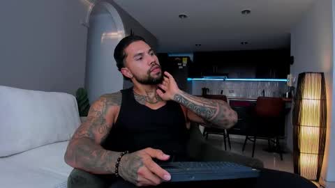 joe_esthetic online show from November 22, 10:20 pm