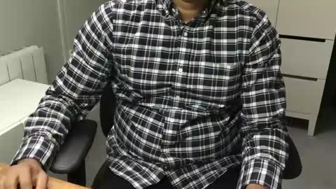 Snapshot of joeshades21 chatting on January 19, 11:34 am joeshades21 online show from January 19, 11:34 am