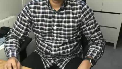 Snapshot of joeshades21 chatting on January 21, 10:45 am joeshades21 online show from January 21, 10:45 am