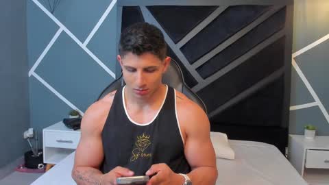 Johan Williams online show from February 25, 5:52 am