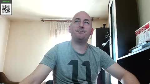 Snapshot of johanbarker chatting on January 31, 12:18 pm Johan online show from January 31, 12:18 pm