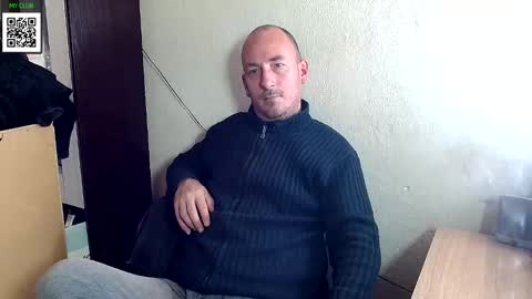 Snapshot of johanbarker chatting on December 12, 10:45 am Johan online show from December 12, 10:45 am