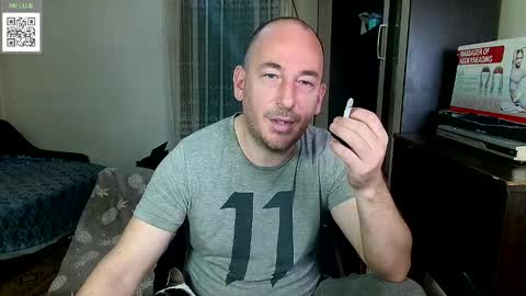 Snapshot of johanbarker chatting on March 10, 8:39 am Johan online show from March 10, 8:39 am