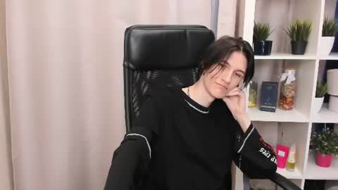 john__strong online show from June 19, 8:57 pm